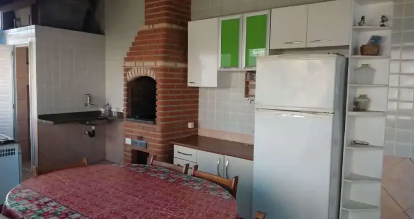 Sobrado com 3 dormitórios à venda, 196 m² por R$ 795.000,00 - Vila Guilhermina - Praia Grande/SP