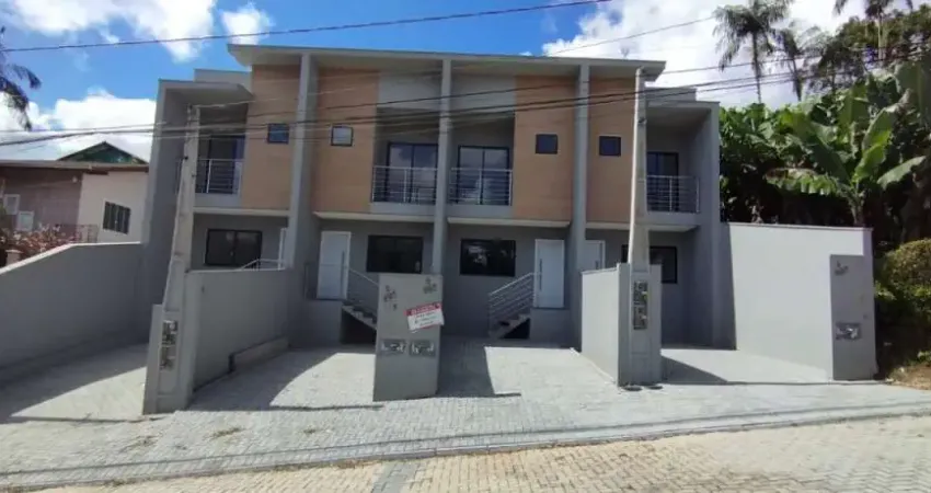 Casa à venda na Rua Guararapes, 697, Floresta, Joinville