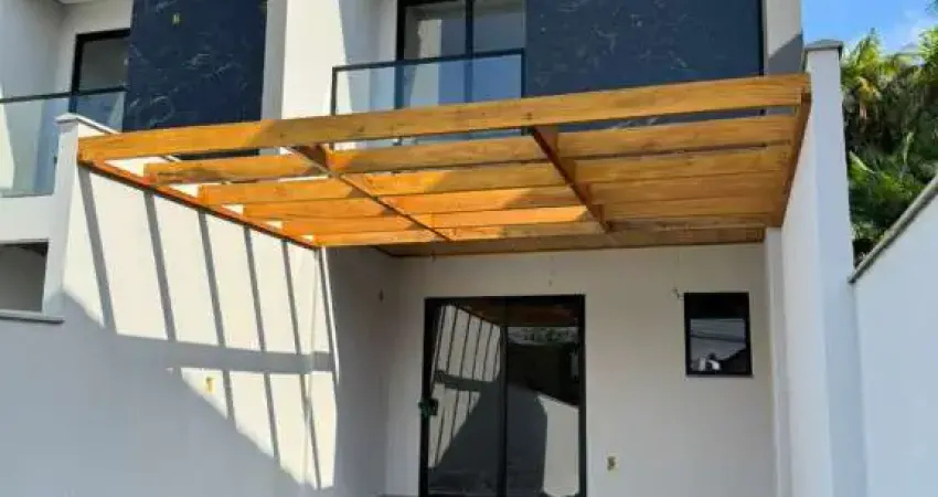 Casa com 3 quartos à venda na Rua Humanitas, 17, São Marcos, Joinville