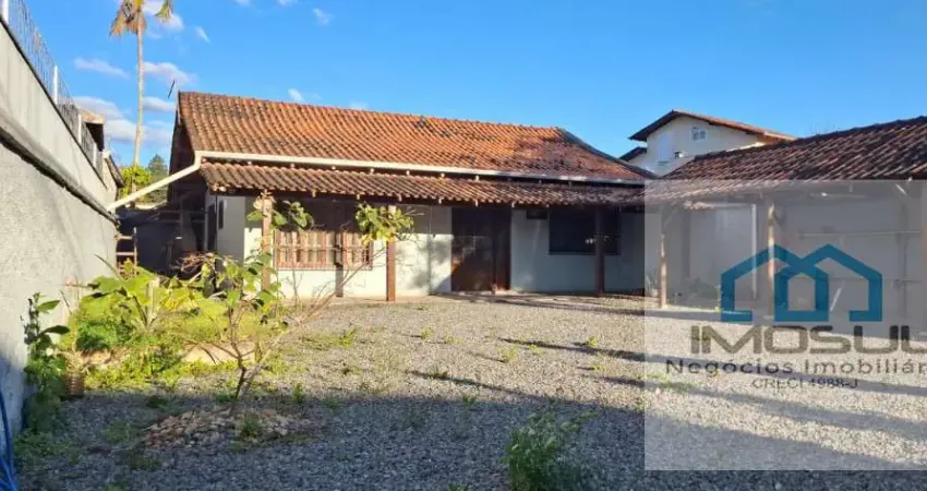 Casa com 3 quartos à venda na Rua Floresta, 348, Floresta, Joinville