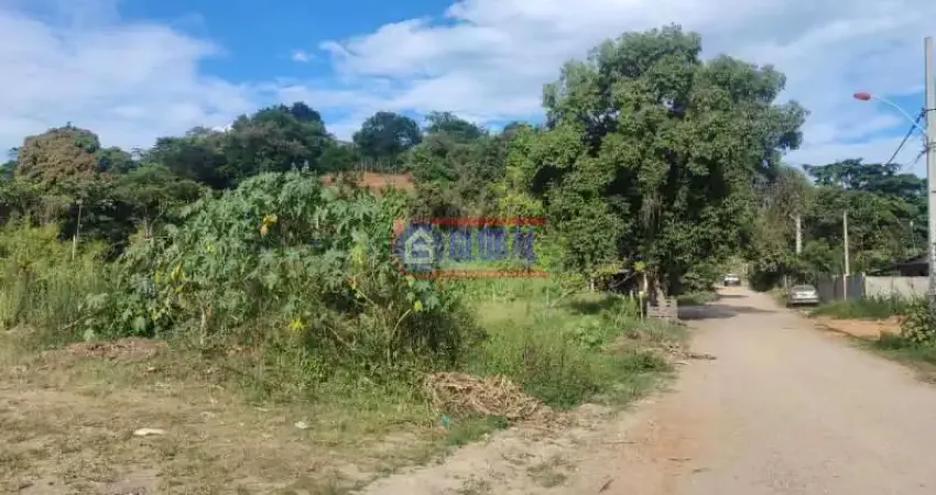 Terreno à venda na Rua Cinquenta e Três, Jacaroá, Maricá