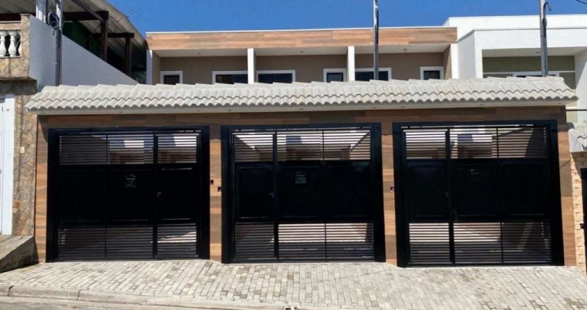 Belíssimo Sobrado Ótimo acabamento com 3 dormitórios, 2 vagas de garagem