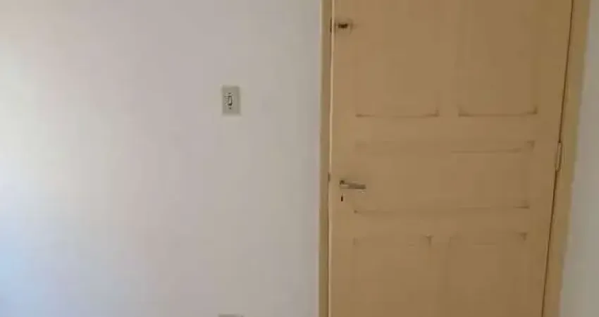 Casa com 2 quartos para alugar no Campo Grande, São Paulo 