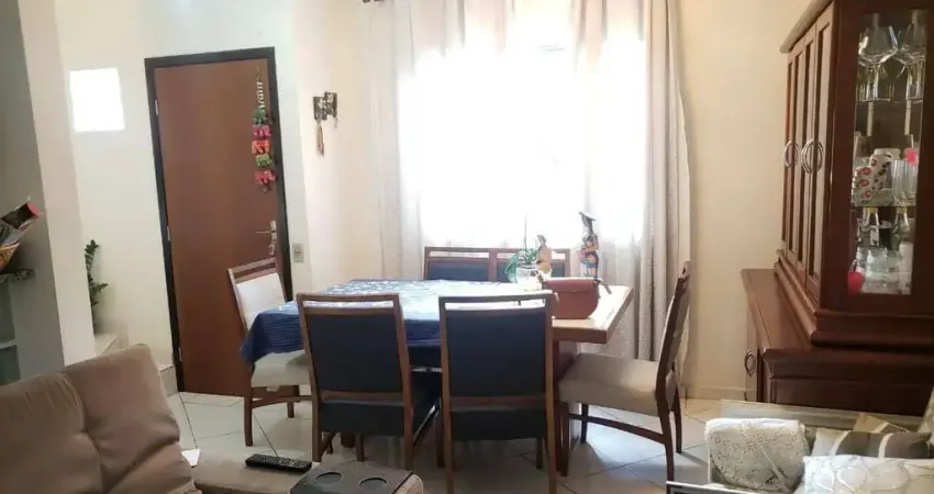 Sobrado com 2 dormitórios e 1 vaga de garagem região Cupecê