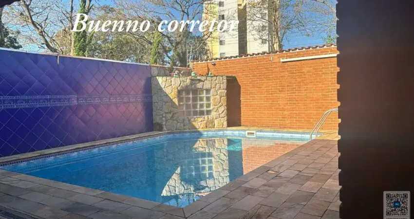 Casa ótima localização na vila Industrial São José dos Campos SP .