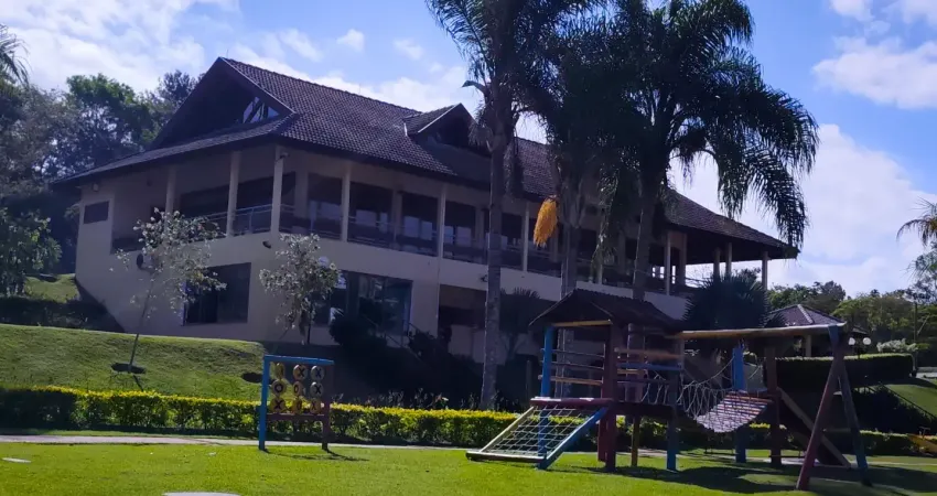 Bela casa localizado no residencial santa barbara jambeiro-sp.
