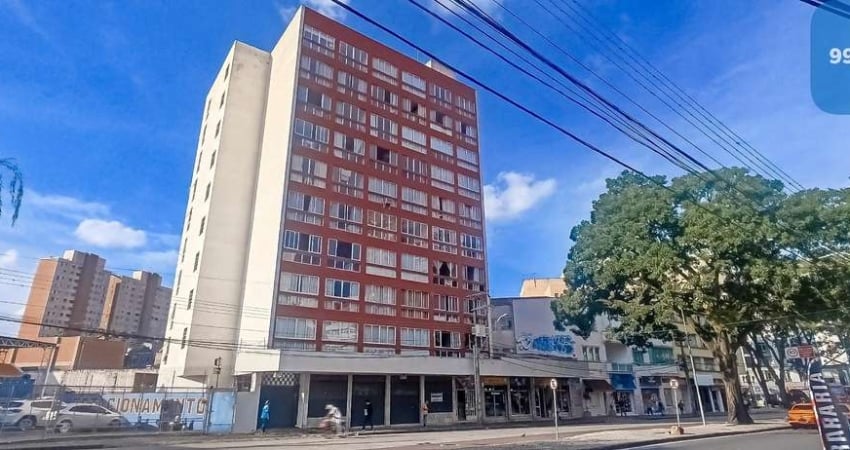 Apartamento de 1 Quarto no Centro de Curitiba, com 45m , em Ótima Localização