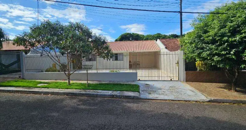 Casa à venda em Maringá, Conjunto Habitacional Requião, com 3 quartos, com 101.58 m²