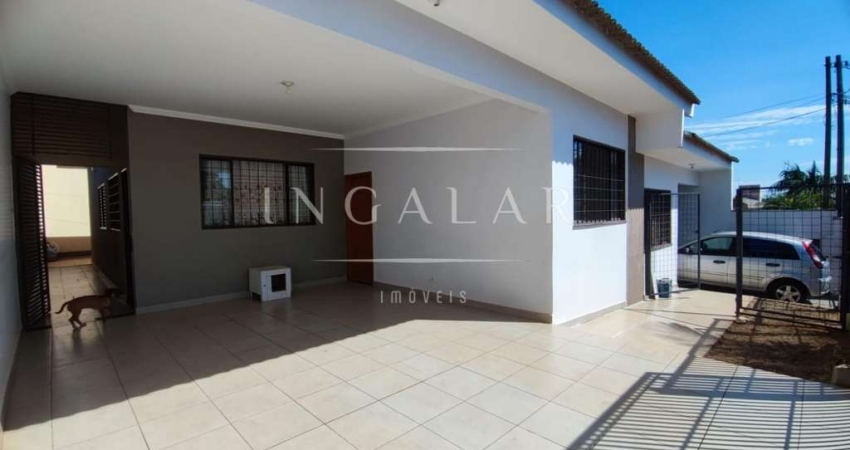 Casa para Venda em Maringá, Vila Esperança, 4 dormitórios, 2 suítes, 1 banheiro, 3 vagas