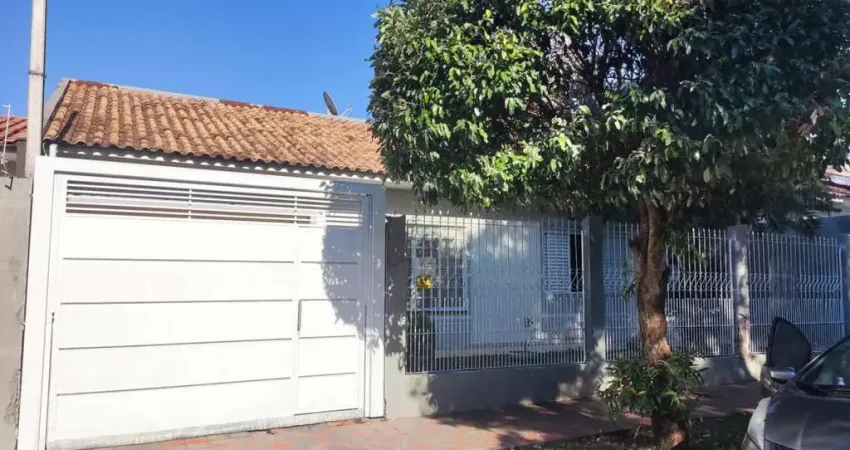 Casa com 04 dormitórios à venda, 180 m² por R$ 650.000 - Jardim dos Pássaros - Maringá/PR