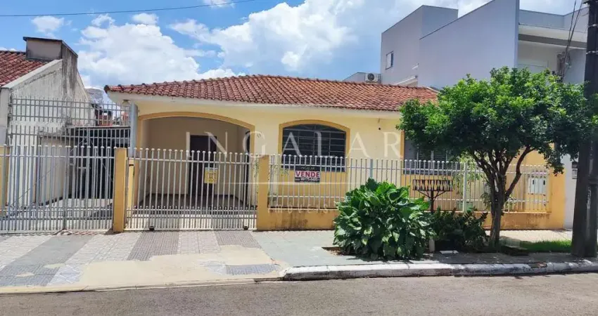 Casa para Venda em Maringá, Vila Esperança, 2 dormitórios, 1 banheiro, 3 vagas