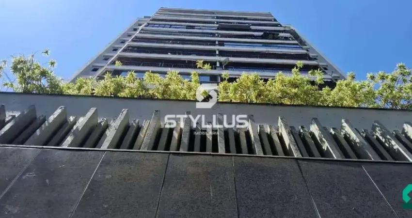 Apartamento para venda com 03 quartos, suíte, dependência completa, varandão e duas vagas na escritura.