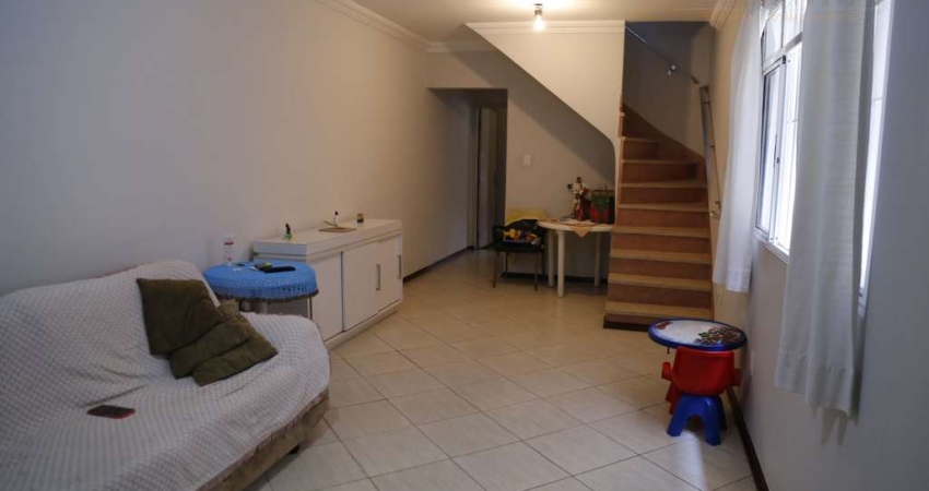 Venda | Casa Sobrado com 130m², 3 dormitórios, sala, quintal, 1 vaga, Jardim Monjolo, São Paulo/SP.