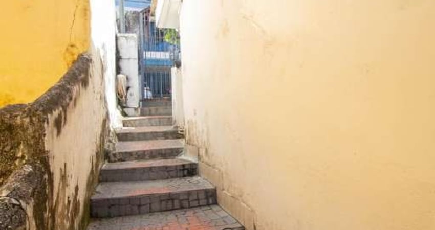 Locação | Casa com 2 dormitório, sala, cozinha, quintal, Piqueri