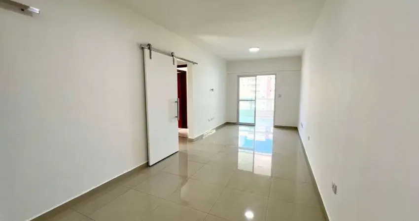 Apartamento 2 dorm. sendo uma suíte localizado no canto do forte/pg