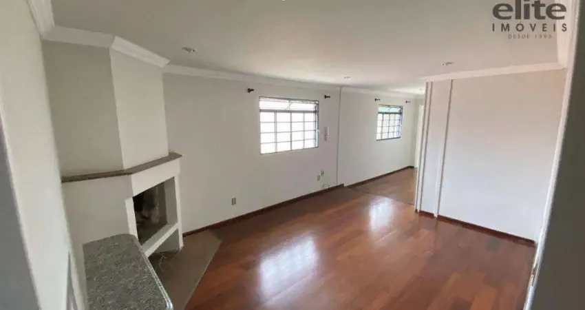 Casa com 5 quartos à venda, 237 m² por R$ 690.000 - Guabirotuba - Curitiba/PR