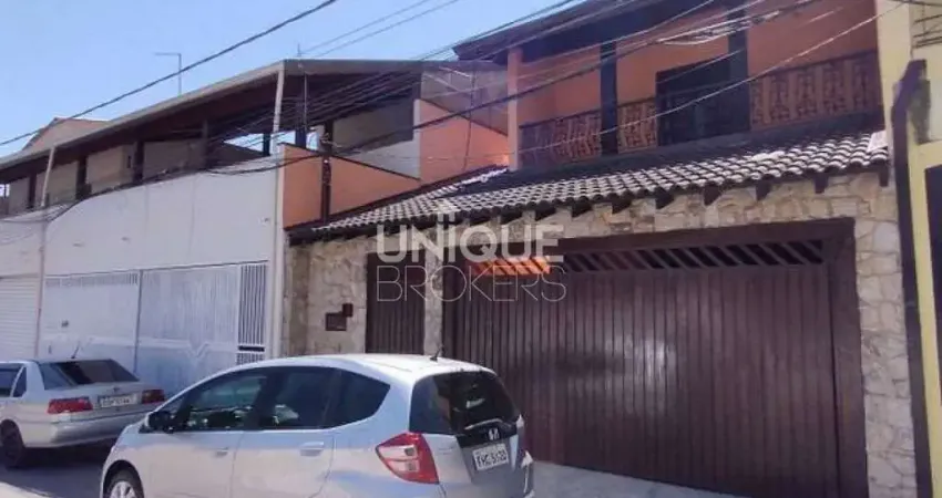 Casa com 3 quartos à Venda, Vila Jeriva - Várzea Paulista