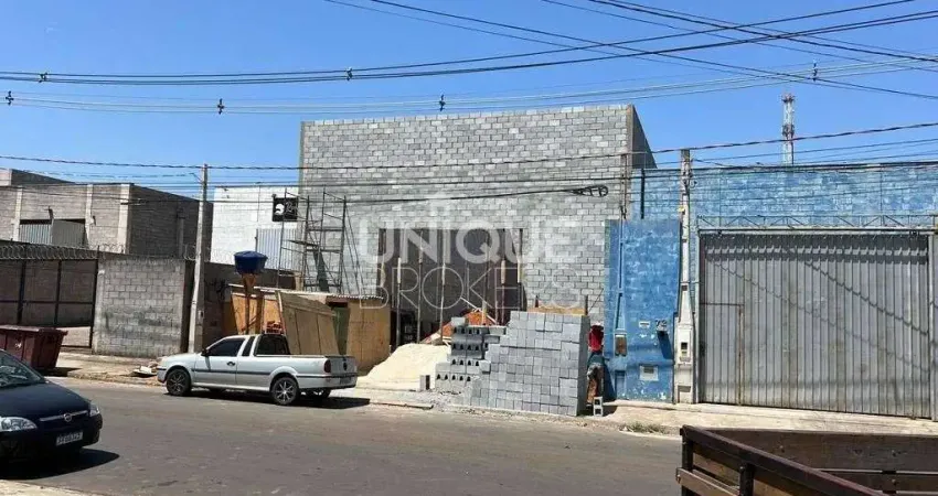 Casa à venda na Avenida Eunice Cavalcante de Souza Queiroz, 84, Parque Residencial Jundiaí, Jundiaí