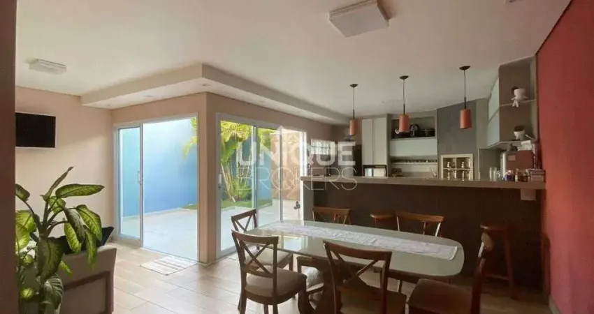 Casa à venda no Condomínio Vila das Palmeiras, Jardim Shangai - Jundiaí