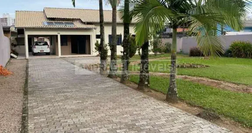 Casa com 3 quartos à venda no São João, Itajaí 