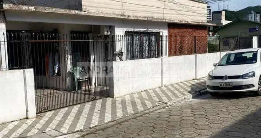 Casa com 2 quartos à venda na Vila Operária, Itajaí