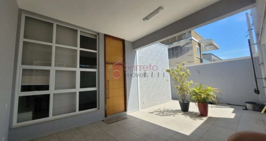 CASA TÉRREA MOBILIADA PARA LOCAÇÃO NO BAIRRO ENGORDADOURO