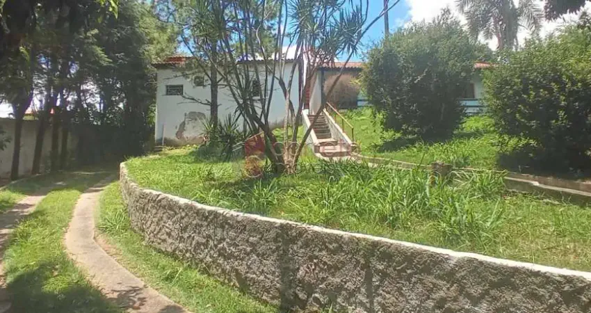 CHÁCARA COM 03 DORMITÓRIOS À VENDA NO BAIRRO DO ENGORDADOURO EM JUNDIAÍ/SP