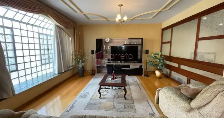CASA COM TERRENO DE 300 M² À VENDA NO BAIRRO JARDIM PAULISTA EM JUNDIAÍ/SP