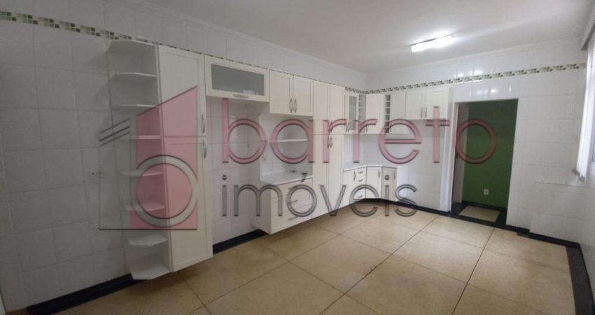 Casa térrea para LOCAÇÃO em Jundiaí SP bairo Ponte São João 3 dorms (1 suíte) Salas amplas. Cozinha planejada. Quintal c/ Churrasqueira..