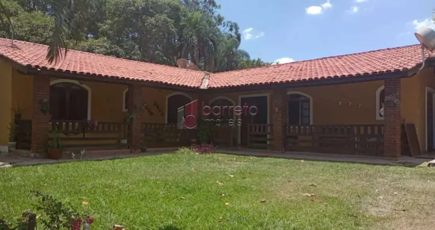 Chácara / sítio com 4 quartos à venda na Rua do Chalé, --, Bom Jardim, Jundiaí