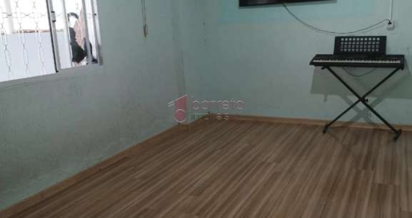 CASA COMERCIAL COM GALPÃO PARA LOCAÇÃO E VENDA LOCALIZADO NO BAIRRO VILA PROGRESSO, JUNDIAÍ