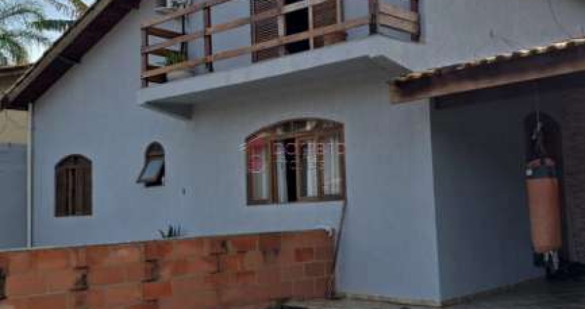 CASA SOBRADO À VENDA NO BAIRRO CORRUPIRA EM JUNDIAÍ/SP