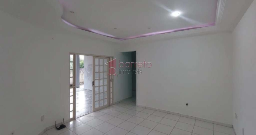 CASA TÉRREA PARA VENDA E LOCAÇÃO NO BAIRRO CAXAMBÚ - JUNDIAÍ/SP