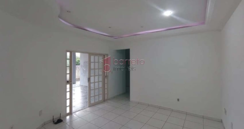 CASA TÉRREA PARA VENDA E LOCAÇÃO NO BAIRRO CAXAMBÚ - JUNDIAÍ/SP