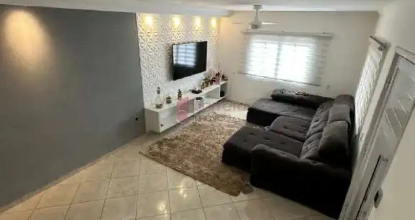 CASA COM ÁREA GOURMET À VENDA NO CAXAMBU - JUNDIAÍ/SP