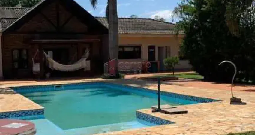 Chácara / sítio com 4 quartos para alugar na Rua Um, --, Bom Jardim, Jundiaí