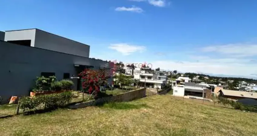 Terreno à venda no condomínio colinas de inhandjara em itupeva/sp