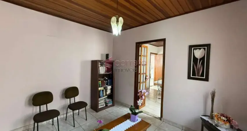 Casa térrea de esquina com 02 quartos à venda na vila m genoveva - jundiaí/sp