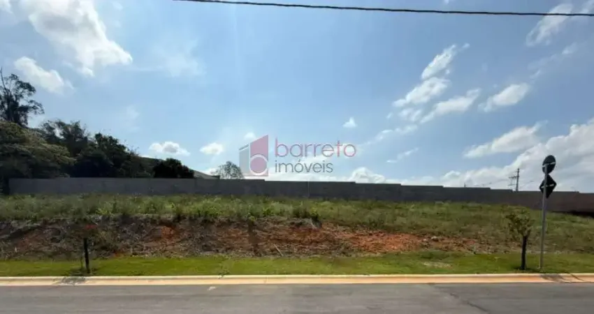 Terreno com ótima topografia à venda no condomínio reserva di tamai em louveira/sp