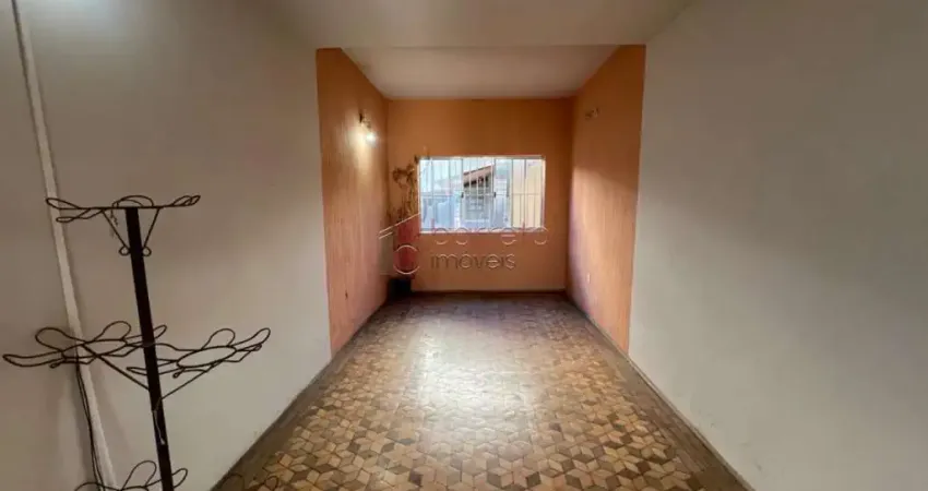 Sobrado com entrada compartilhada para locação na colônia - jundiaí/sp