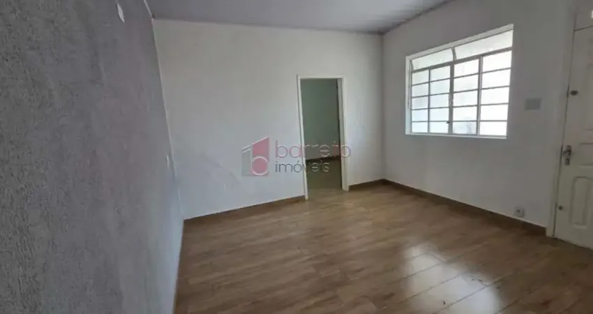 Casa térrea com edícula para locação na ponte são joão - jundiaí/sp