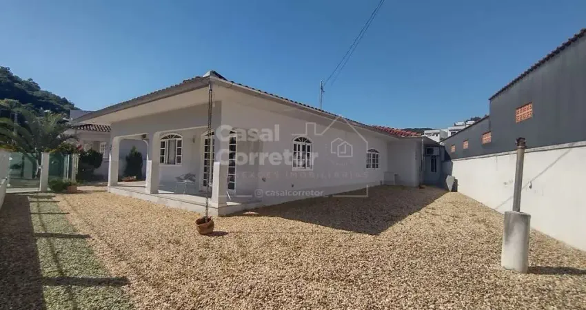 Casa com 3 dormitórios espaço gourmet e espaço zen na limeira