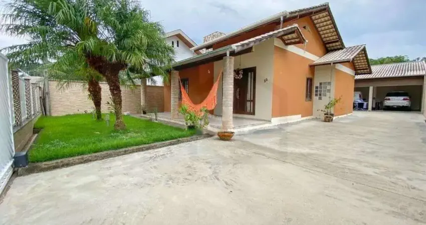 LINDA CASA DE ALVENARIA COM 3 DORMITÓRIOS SENDO 1 SUÍTE