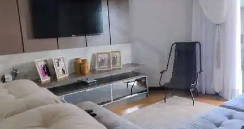 APARTAMENTO DE 117m² COM TRÊS DORMITÓRIOS SENDO UMA SUÍTE