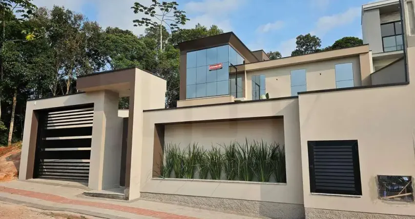 Casa com 5 quartos à venda no Primeiro de Maio, Brusque 
