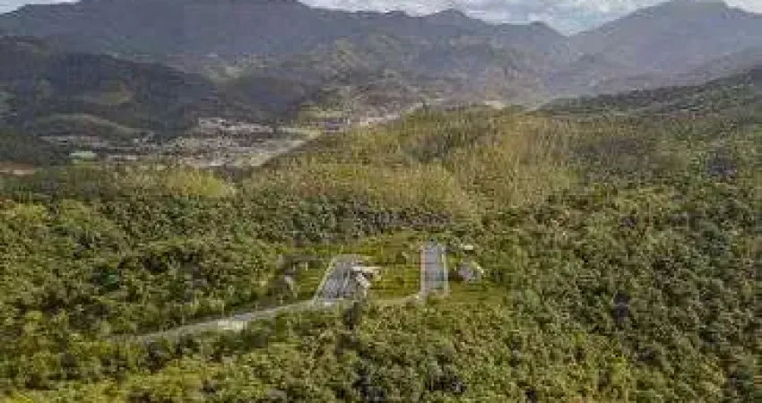 TERRENO PLANO DE 240M² – A OPORTUNIDADE QUE VOCÊ ESPERAVA