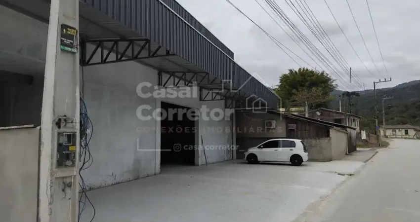 Galpão industrial/comercial para locação com fácil acesso para as principais rodovias