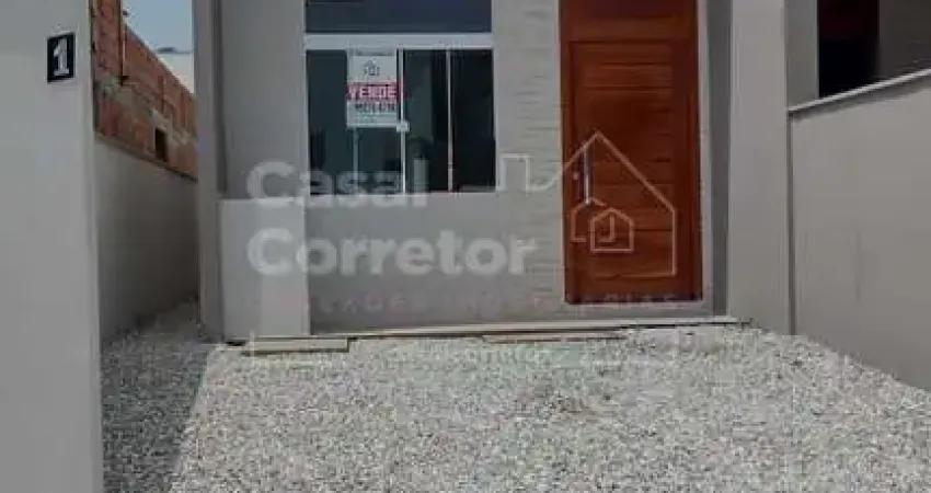 Casa  de 70m² com 3 dormitórios sendo 1 suíte e 1 vaga de garagem