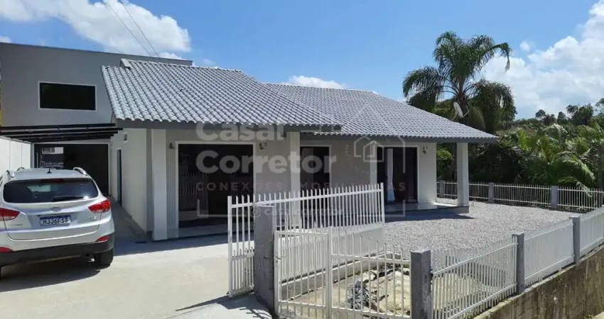 Casa alto padrão de 250m² com 5 dormitórios sendo 1 suíte master