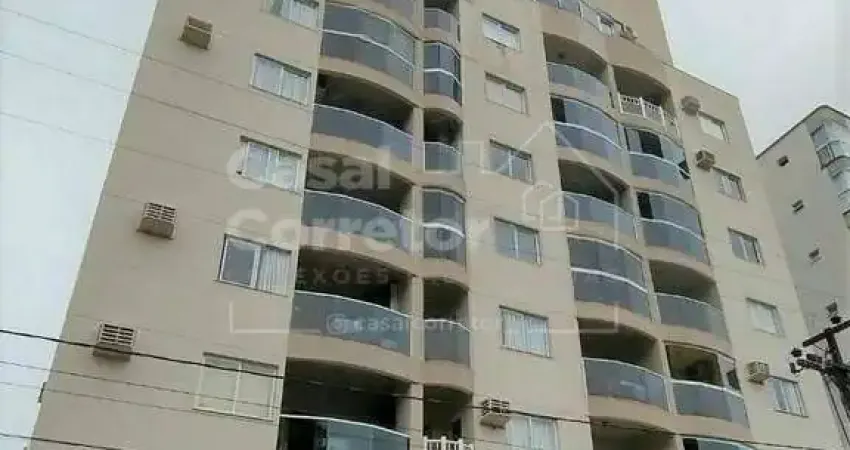 Apartamento mobiliado com 3 dormitórios sendo 1 suíte no centro de brusque